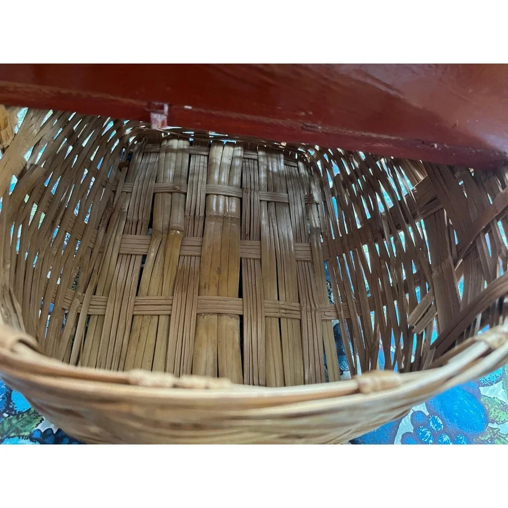 Vintage Wicker Picnic Basket Inlaid Wood Slat Split‎ Lid Oval Woven Reed Handle